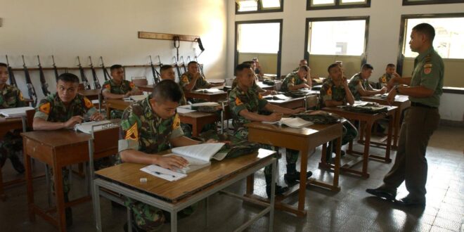 Mengapa pki sangat memusuhi tni terutama angkatan darat