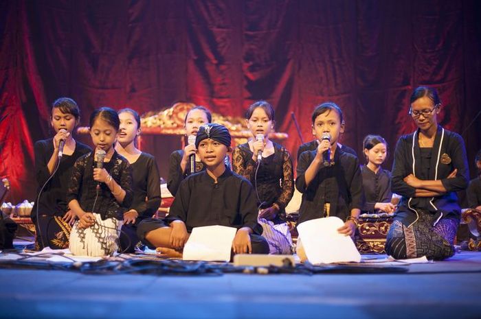 Guru lagune tembang pangkur