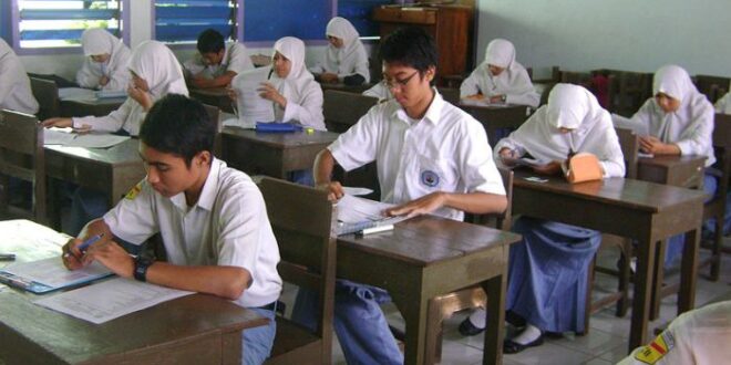 Mengapa setiap anak di indonesia berhak menempuh pendidikan di sekolah