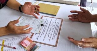 Barangsiapa menunaikan zakat fitrahnya sebelum idul fitri maka ia adalah