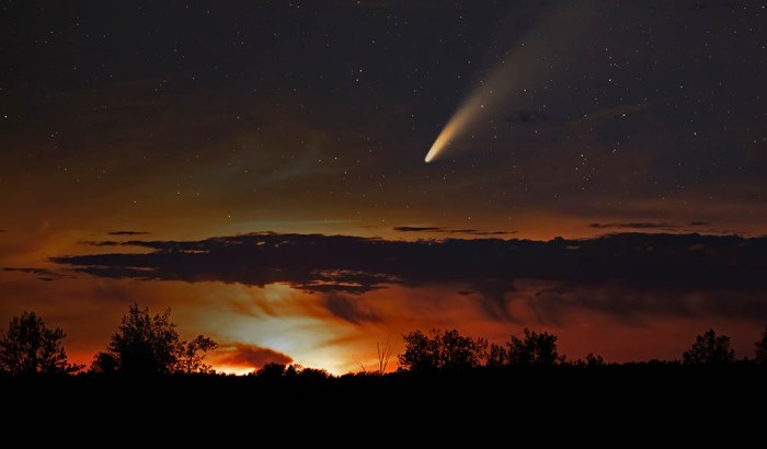 Origins meteors incoming meteor looking flashes sky nasa atmosphere descend earth seen station space international through