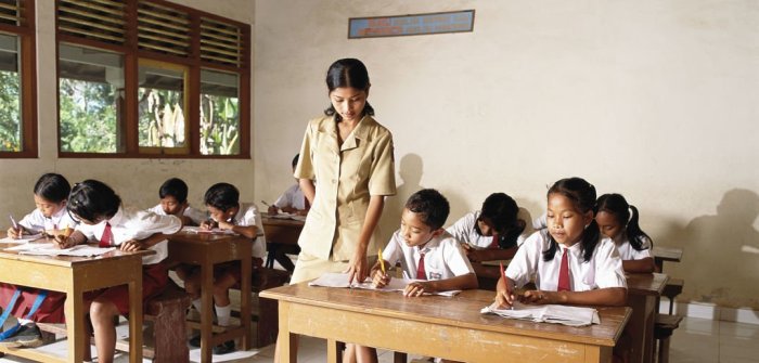 Sebutkan hal hal yang mempengaruhi rendahnya tingkat pendidikan di indonesia