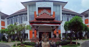 Universitas yang bisa kuliah sambil kerja di bali