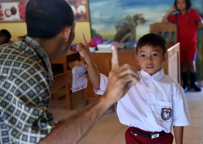 Cara mengatasi rendahnya tingkat pendidikan di indonesia