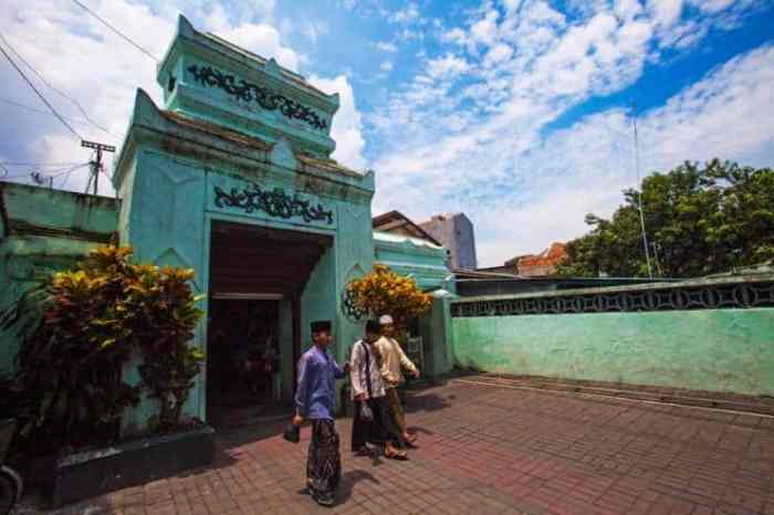 Sunan ampel mendirikan pondok pesantren di