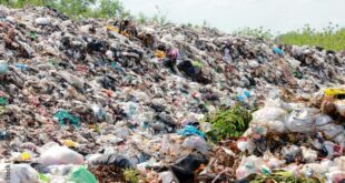 Plastik dapat mencemari tanah sebab