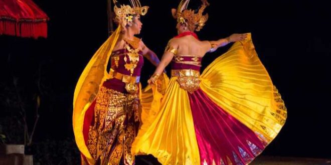 Tari jaipong jawa dances tarian barat tradisional seni daerah bonyok sejarah pece eko coklatkita keunikan authentic subang mendunia jecko mengenal