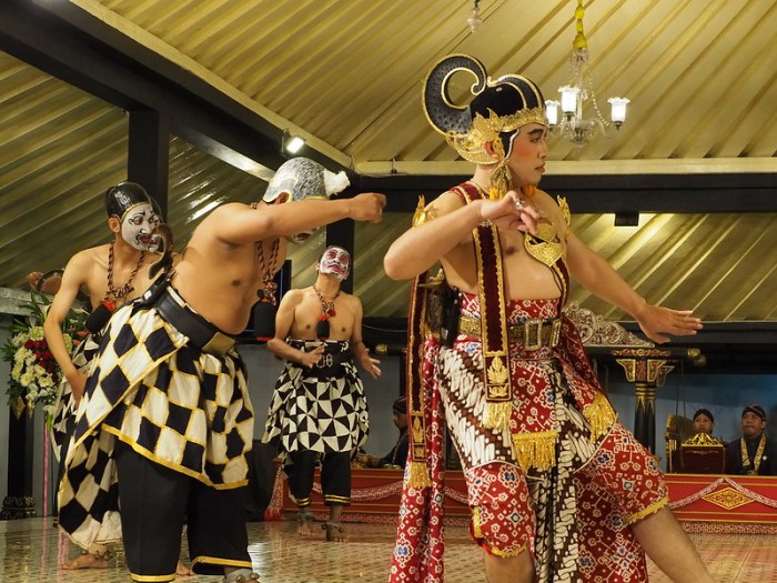 Mengapa wayang wong termasuk dalam pertunjukan drama tari