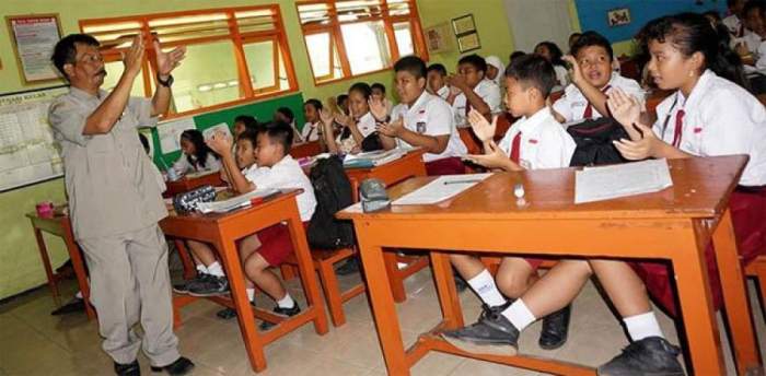 Sebutkan tiga penyebab rendahnya tingkat pendidikan di indonesia