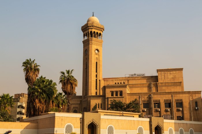 Sebutkan fungsi universitas al azhar pada masa dinasti ayyubiyah