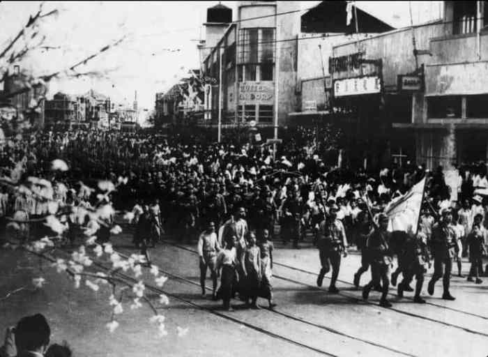 Indonesia surabaya japanese troops independence entering war world indonesian history ww2 ii indies east historycollection