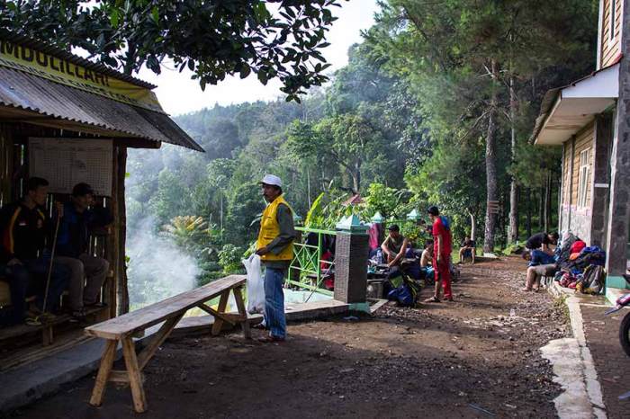 Gunung ciremai pemandangan kuningan wisata gambar palutungan rinjani curug waterfall putri nasional tempat rimbakita inspirasi kurniawati ceremai kerinci