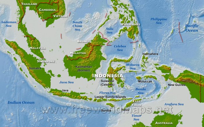 Mengapa letak indonesia sangat strategis