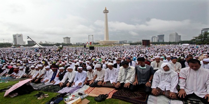 Menurutmu mengapa para pecalang itu mau menjaga keamanan umat islam